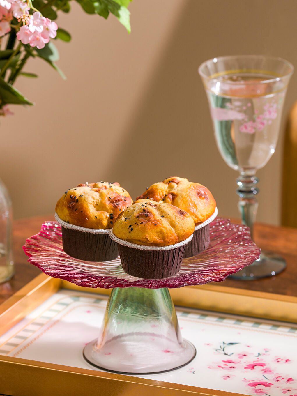 Өрнекті шыны торт тұғыры 21 см-1