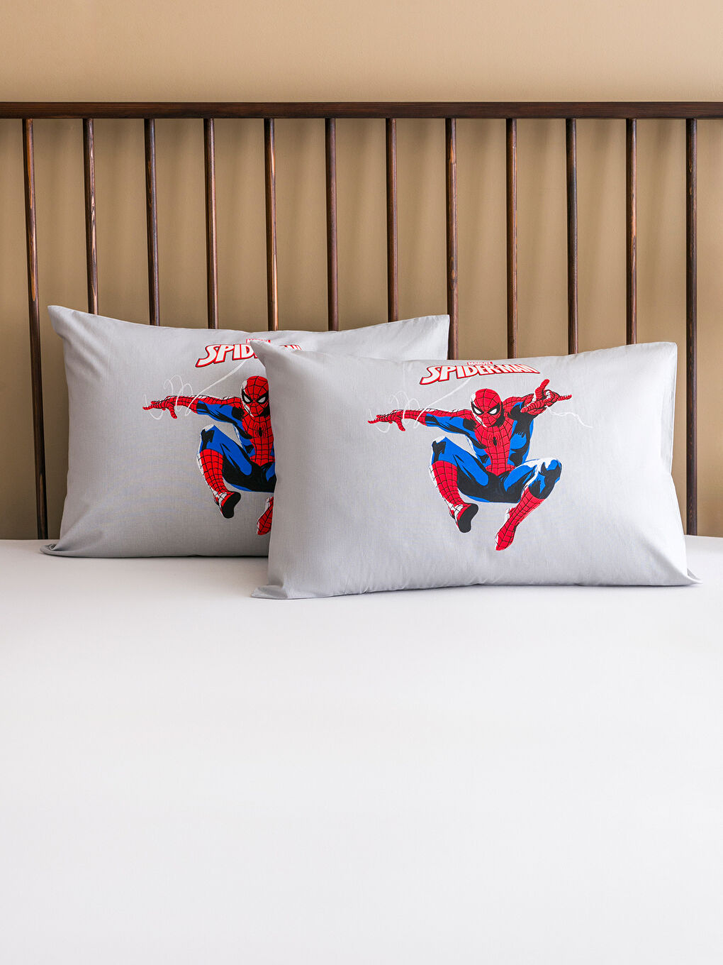 LCW HOME Karişik Spider-Man Baskılı Yastık Kılıfı 2'li 50x70 cm - 1