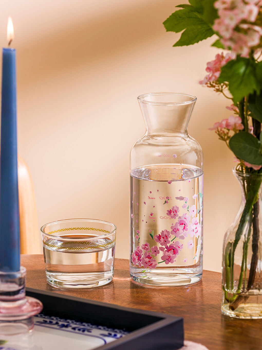 LCW HOME Karişik Çiçek Baskılı Cam Sürahi 700 ml