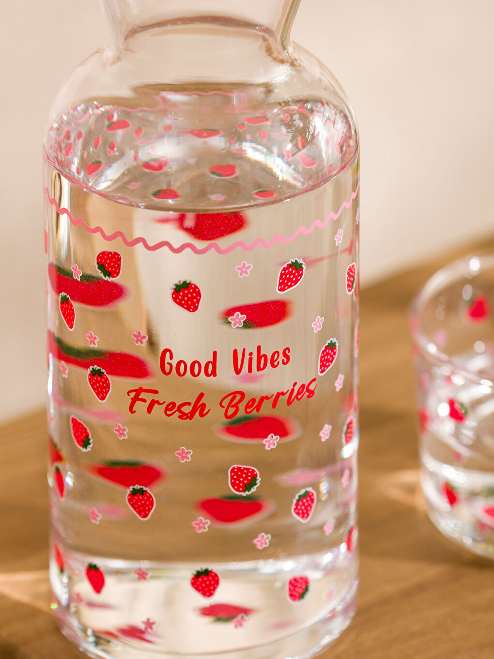 LCW ACCESSORIES Karişik Çilek Baskılı Cam Sürahi 700 ml - 3