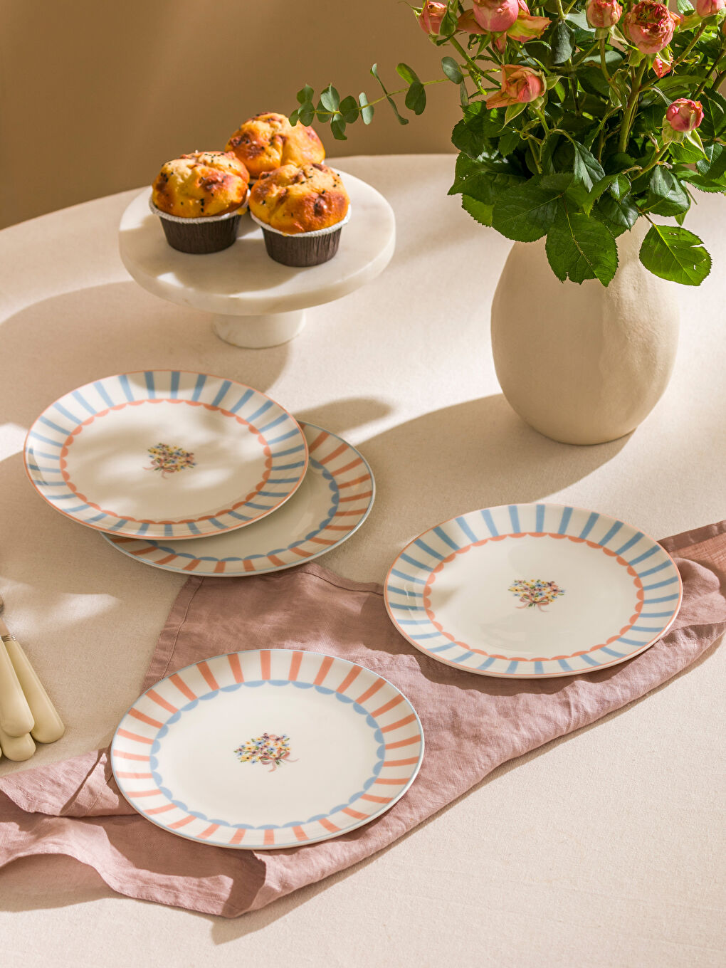 Karışık Çiçek Baskılı Porselen Pasta Tabağı Seti 4'lü 19 cm