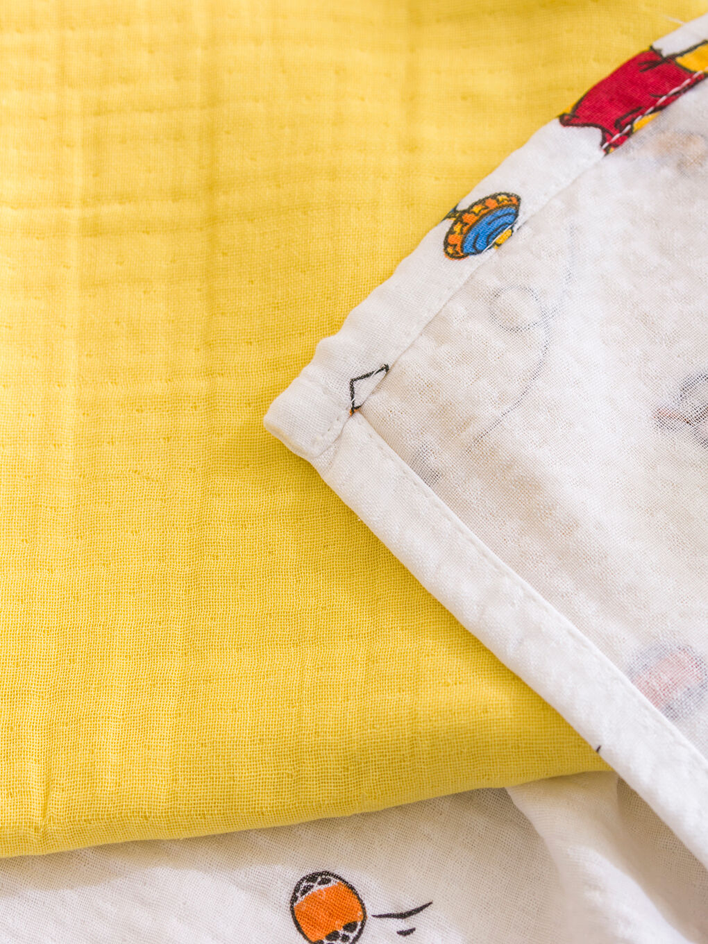 LCW HOME Karişik Winnie the Pooh Baskılı Kız Bebek Müslin Örtü - 3