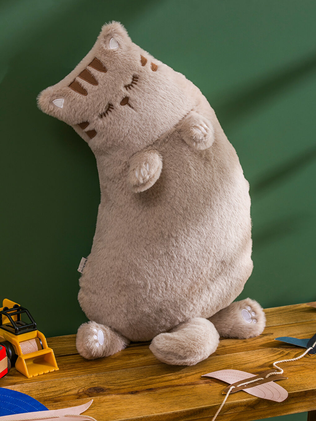 LCW HOME Bej Kedi Figürlü Pelüş Bebek Kırlent 60 Cm