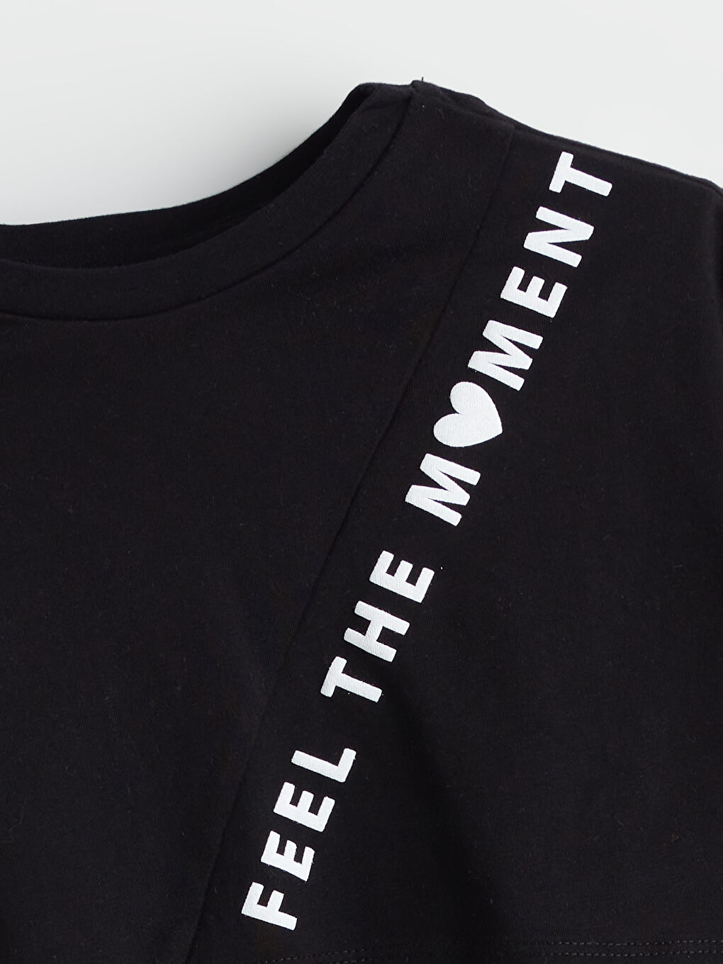 Siyah Bisiklet Yaka Kız Çocuk Crop Tişört-1