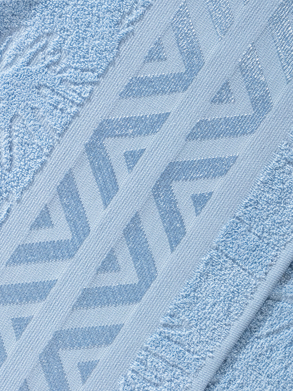 Mavi Nakışlı Erkek Banyo Havlusu 70x140 cm-2