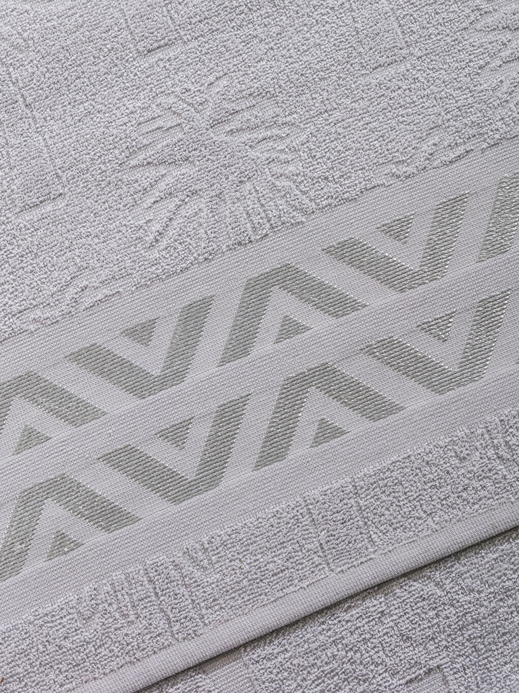LCW ECO Gri Nakışlı Erkek Banyo Havlusu 70x140 cm - 2