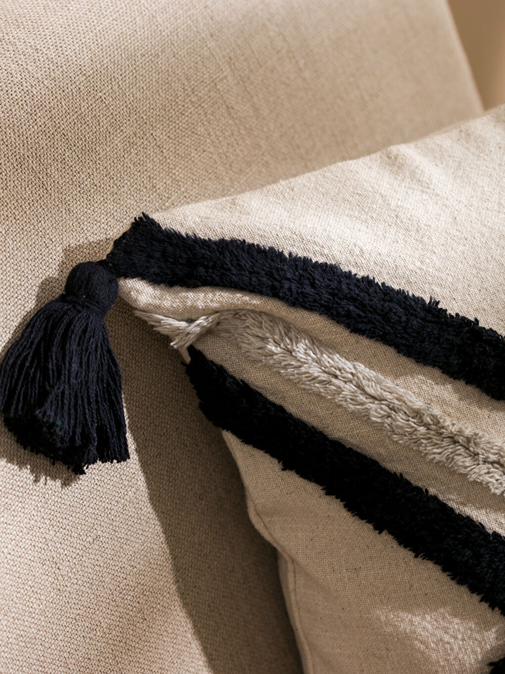 LCW HOME Embroidered Tassel Detailed Cushion Cover 45x45 cm -W57127Z8-LQB