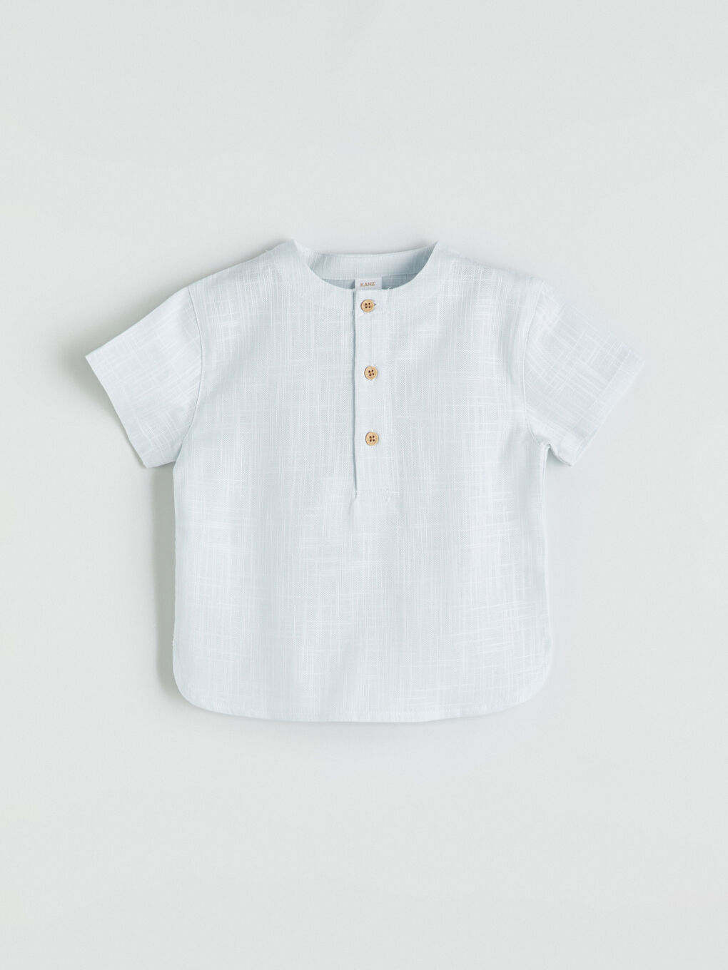 Mavi Yakası Düğmeli Erkek Bebek Tişört