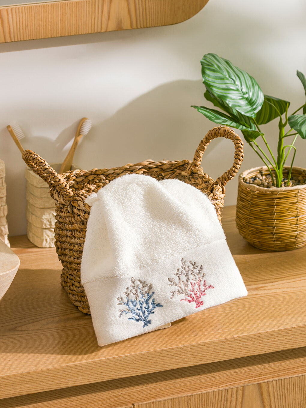 Embroidered Cotton Face Towel 50x80 Cm -S5ME76Z8-EEW