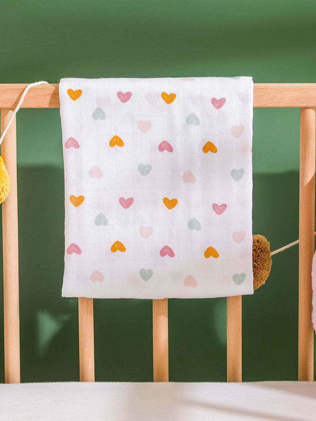 LCW ACCESSORIES Ekru Kalp Baskılı Bebek Müslin Örtü 90x100 cm - 1
