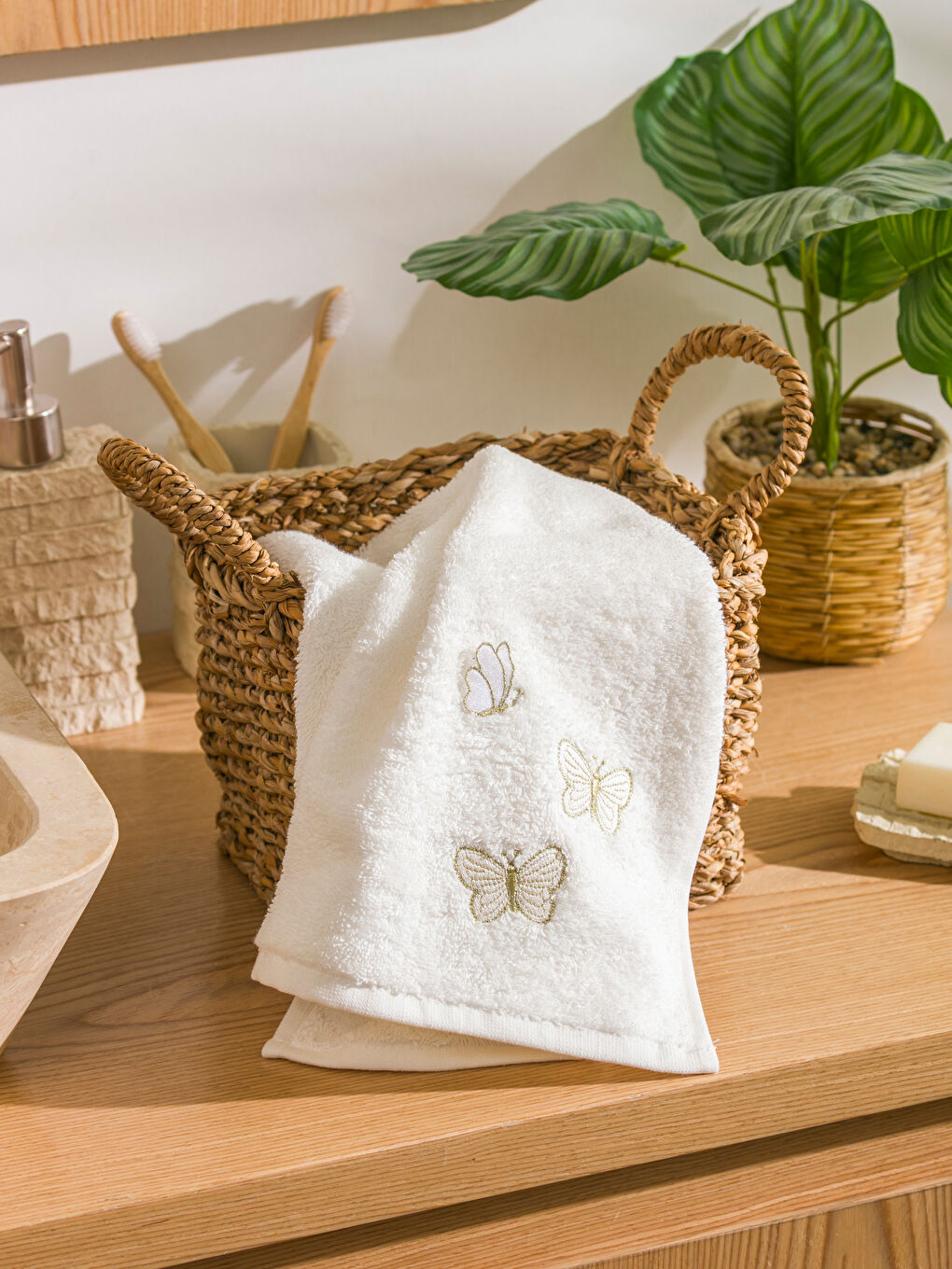Butterfly Embroidered Cotton Face Towel 50x80 Cm -S5N073Z8-EEW