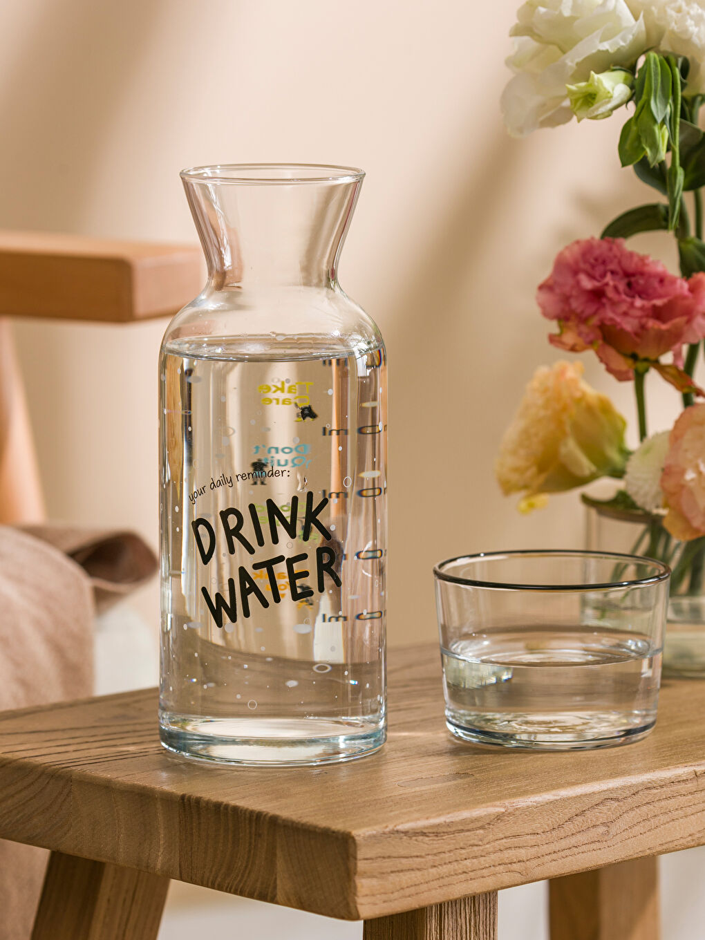 Karışık Baskılı Kapaklı Cam Sürahi 500 ml