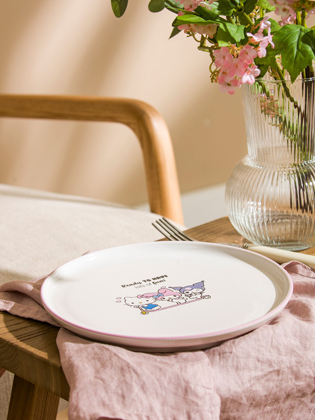 Hello Kitty Printed Ceramic Cake Plate 22 cm-1