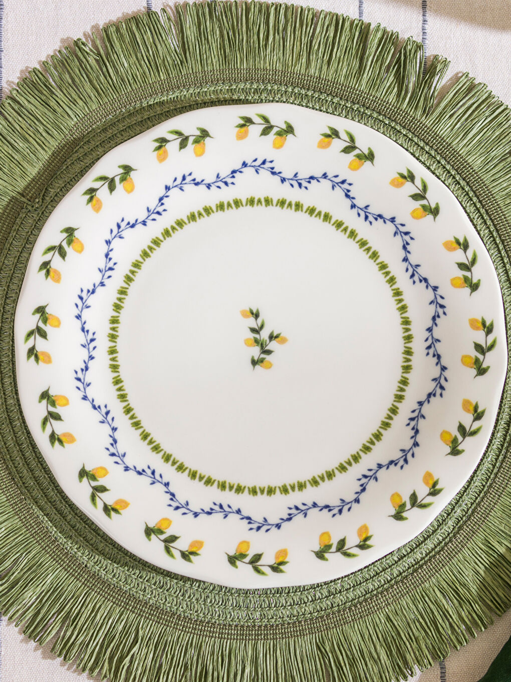 Karışık Çiçek Baskılı Porselen Servis Tabağı 26 cm-1