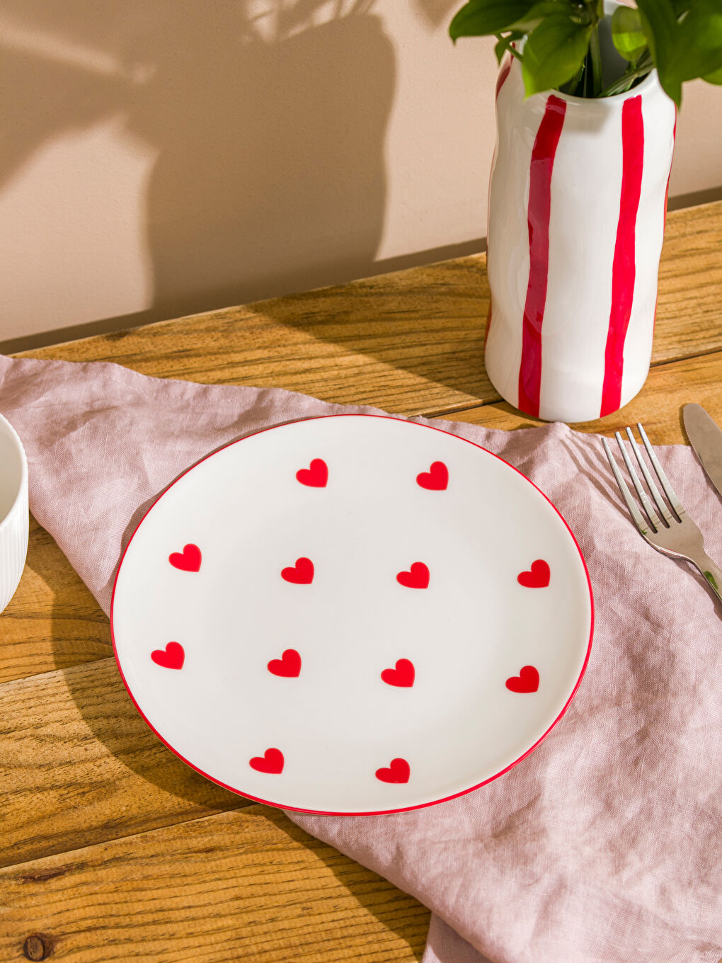 LCW HOME Kirmizi Kalp Desenli Pasta Tabağı 21 cm - 1