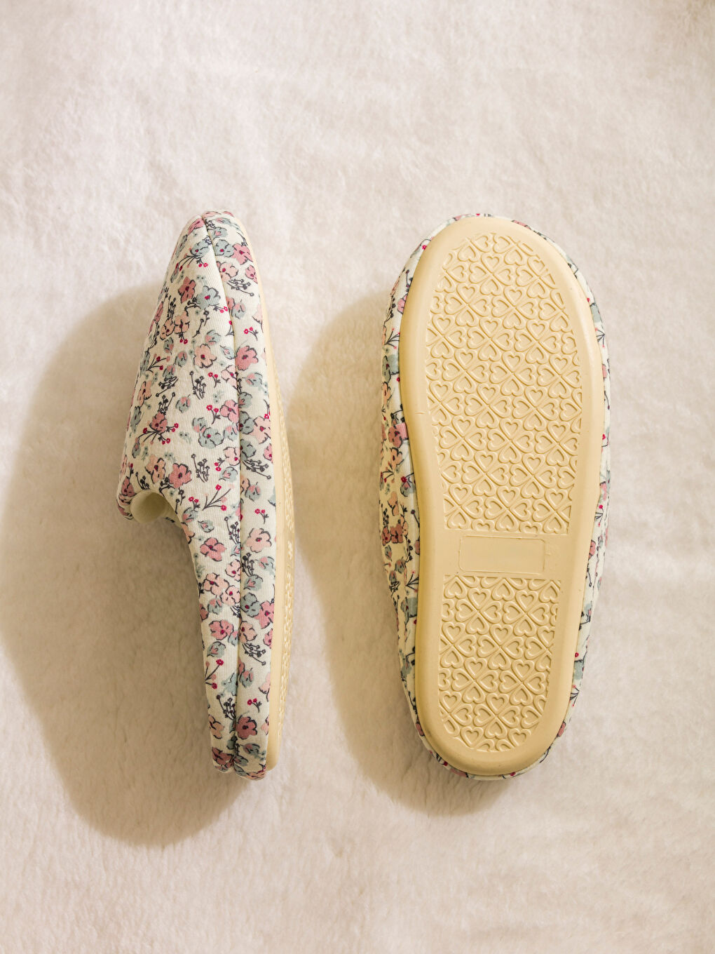 Karışık Çiçek Desenli Kadın Ev Terliği-3