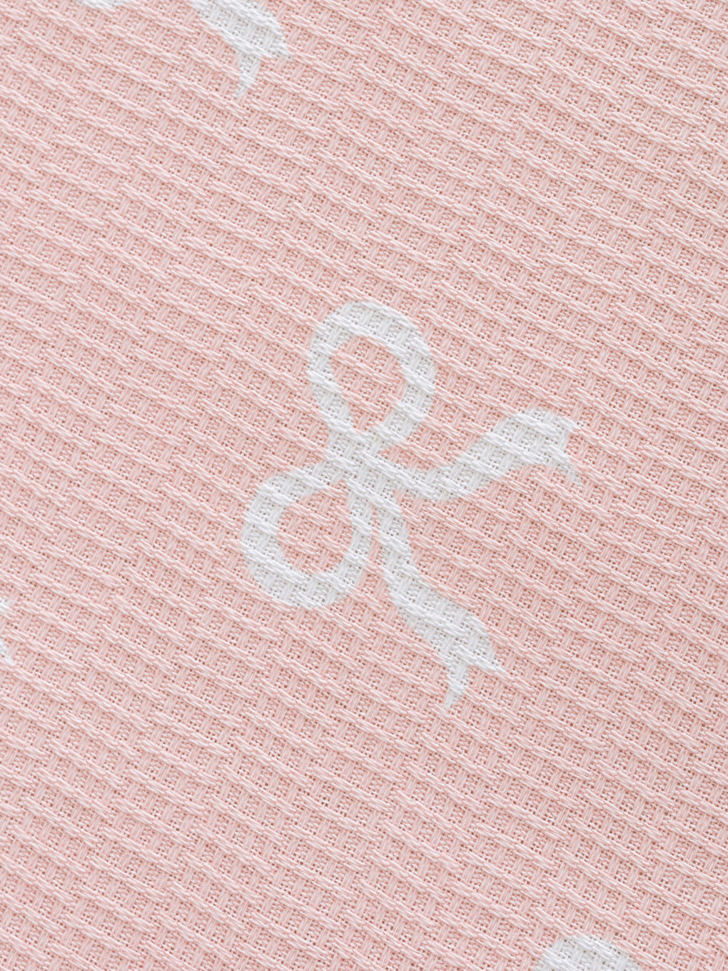 Pembe Fiyonk Desenli Çift Kişilik Pike Seti-3