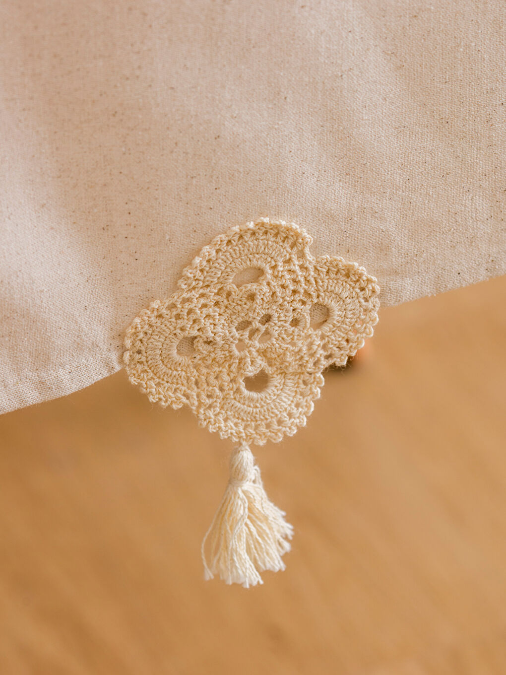 Ekru Dantelli Püsküllü Runner 45x150 cm-2