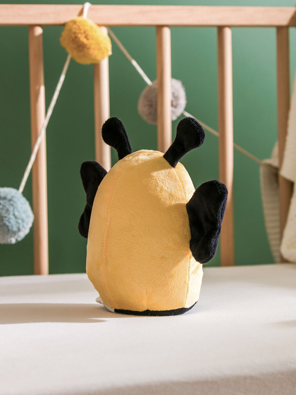 Karışık Arı Figürlü Dolgulu Pelüş Bebek Kırlent 20 cm-1