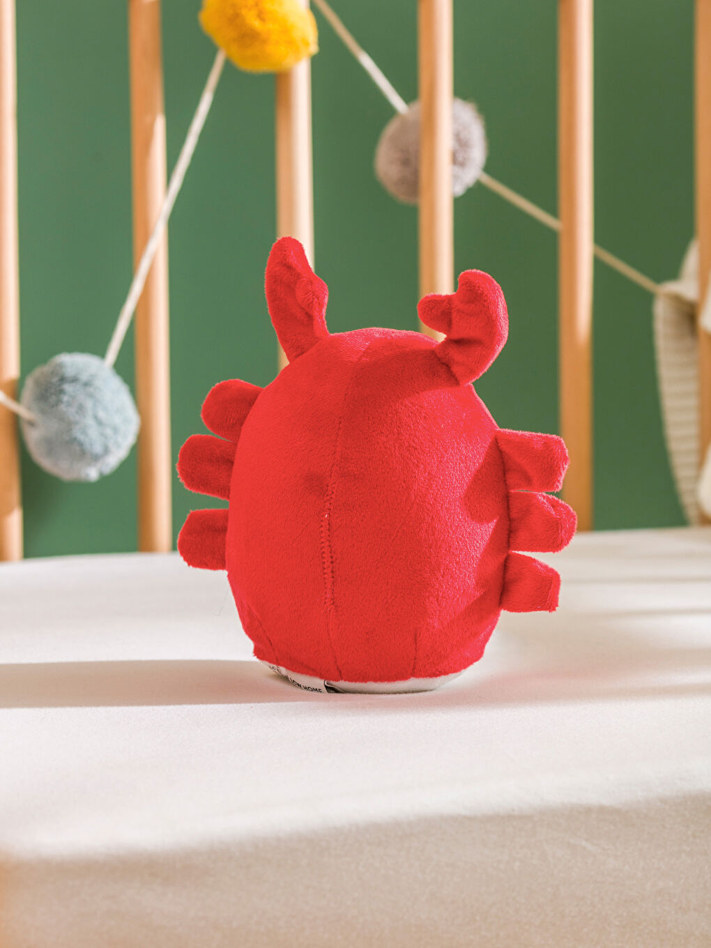Kırmızı Yengeç Figürlü Dolgulu Pelüş Bebek Kırlent  20 cm-1
