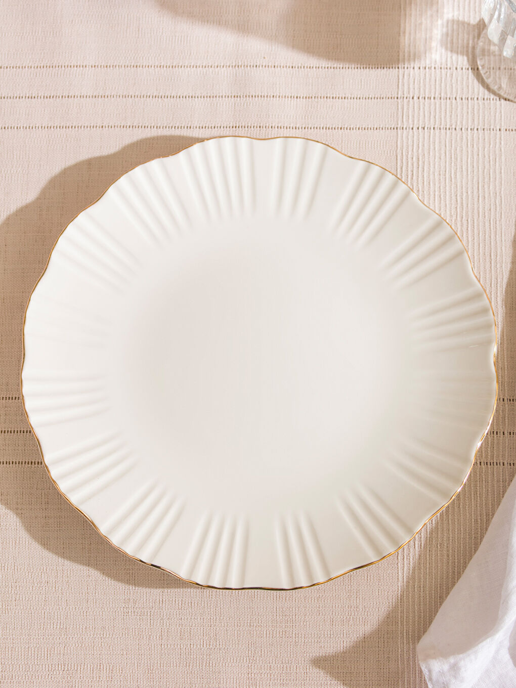 Karışık Desenli Porselen Servis Tabağı 26 cm-1