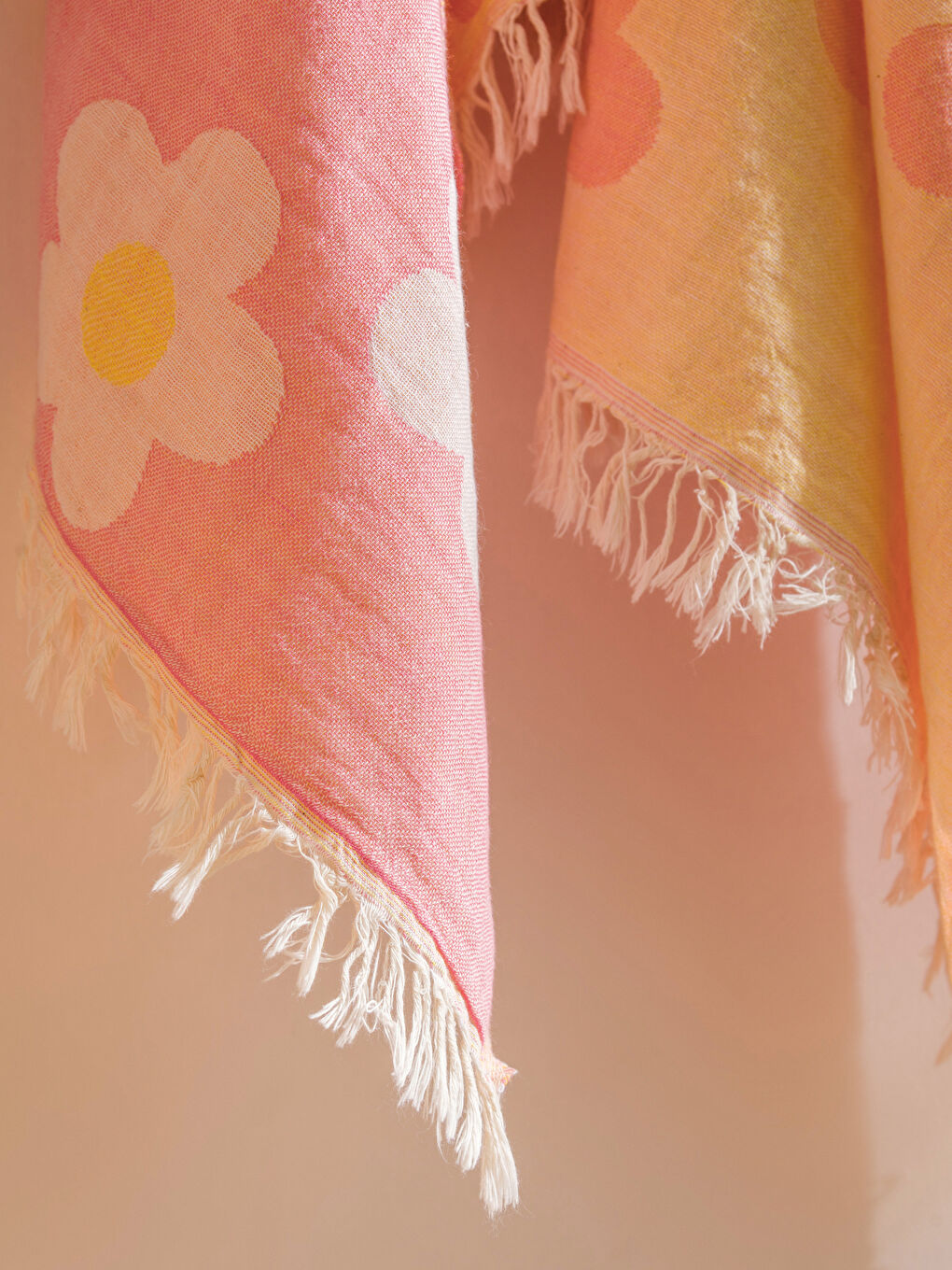 Pembe Çiçek Baskılı Pamuklu Peştamal Havlu-1