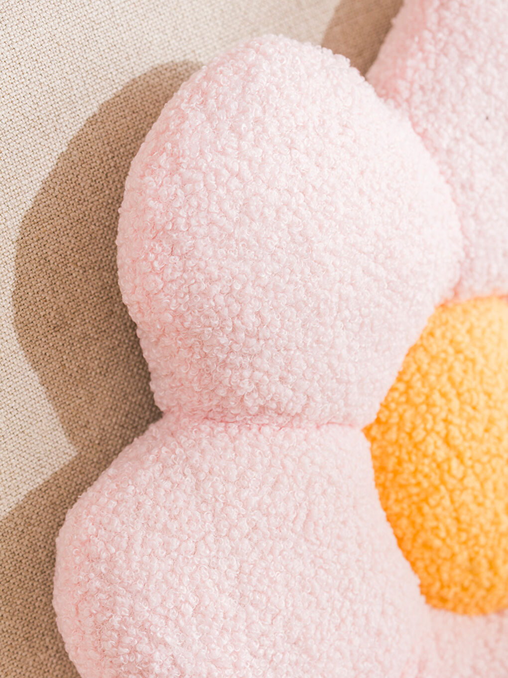 Pembe Çiçek Figürlü Kırlent 36 cm-2