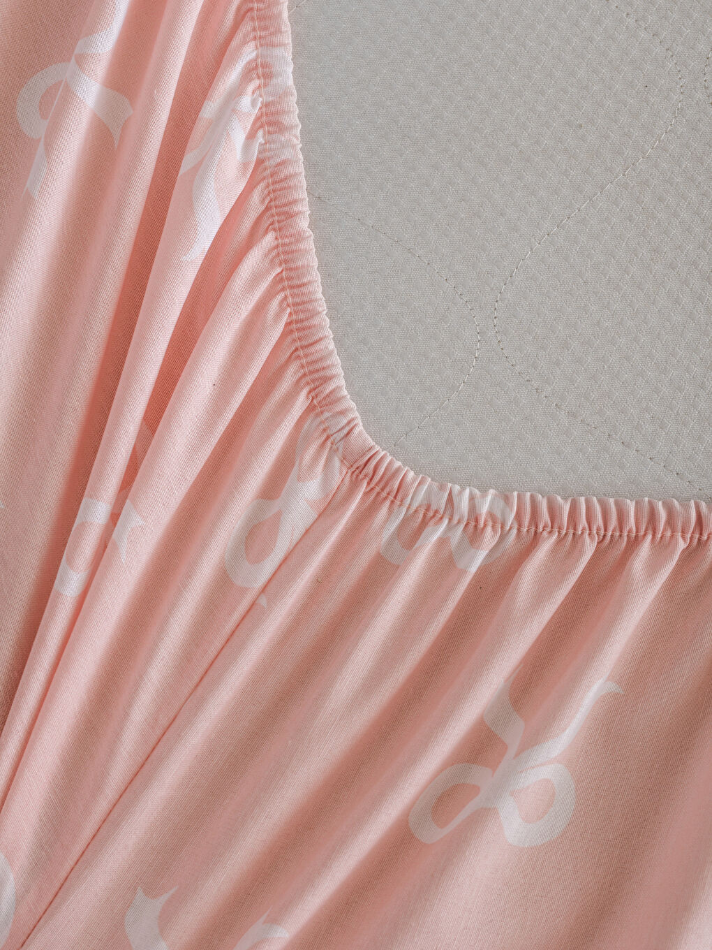 Fiyonk Baskılı Çift Kişilik Lastikli Çarşaf-3