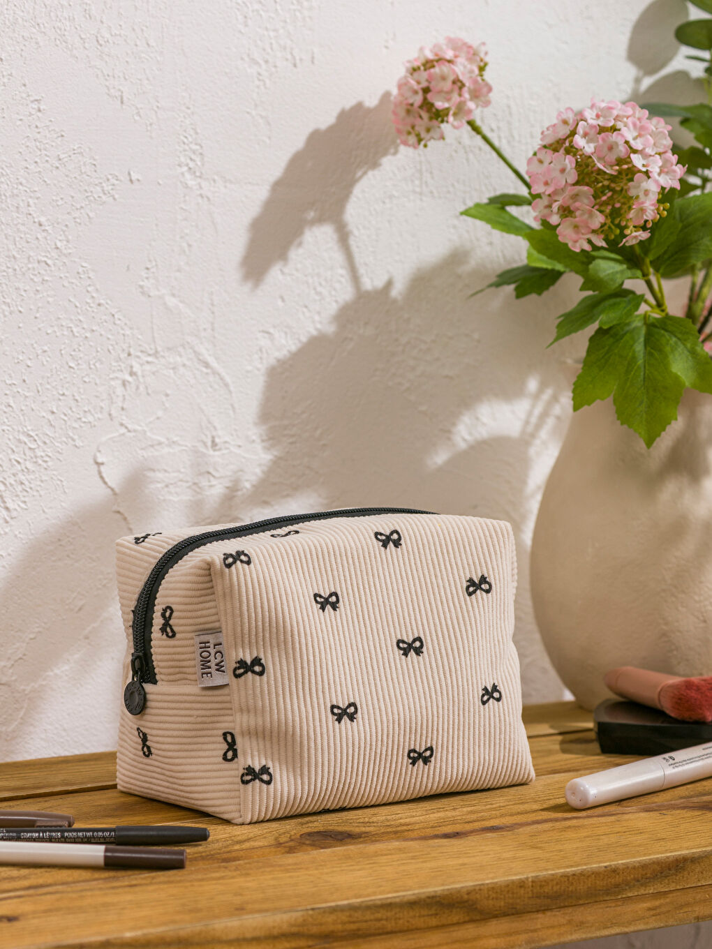 Fiyonk Desenli Makyaj Çantası	