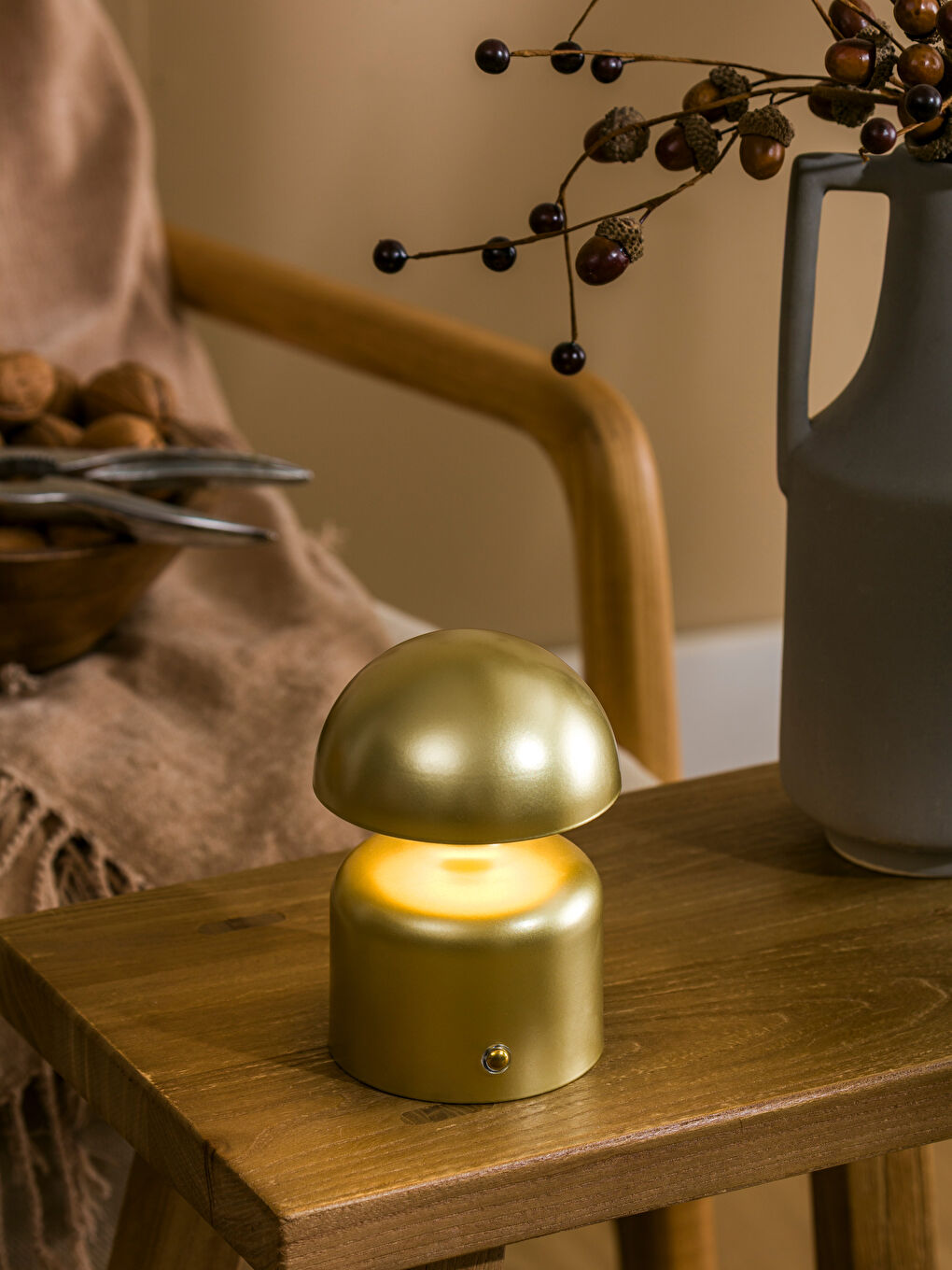 Жёлтый Декоративный предмет-2