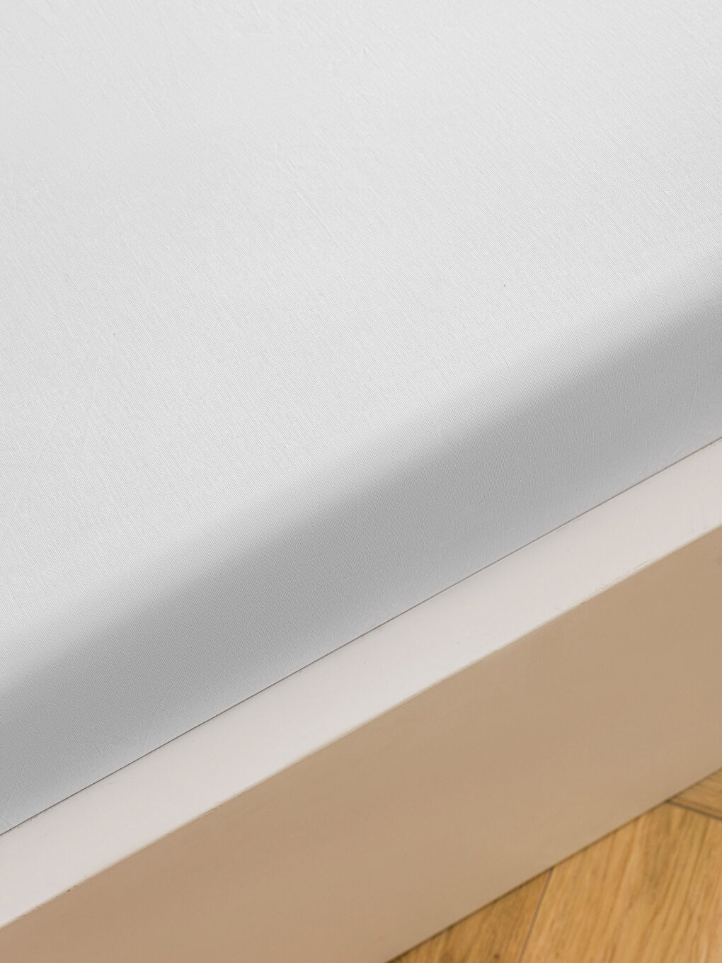 Beyaz Düz Çift Kişilik Lastikli Çarşaf-1