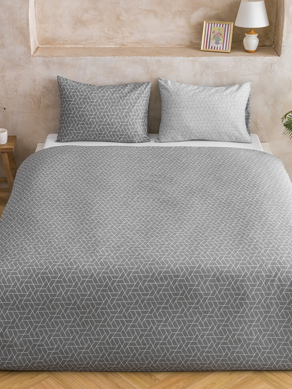 Geometrik Desenli Çift Kişilik Nevresim Seti-1