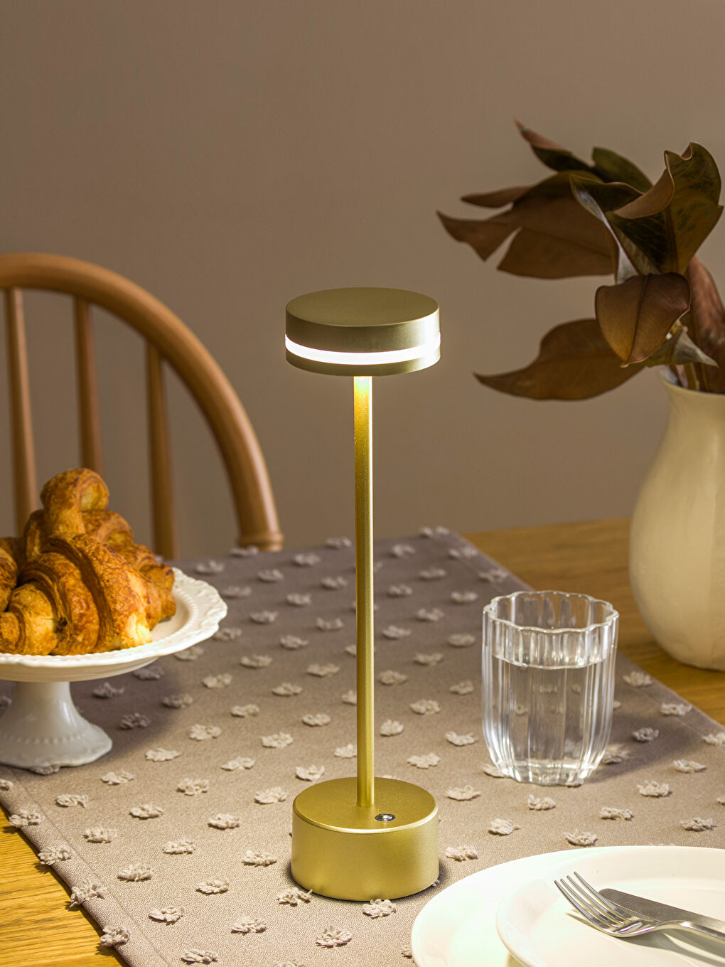 сары Декоративті заттар-2