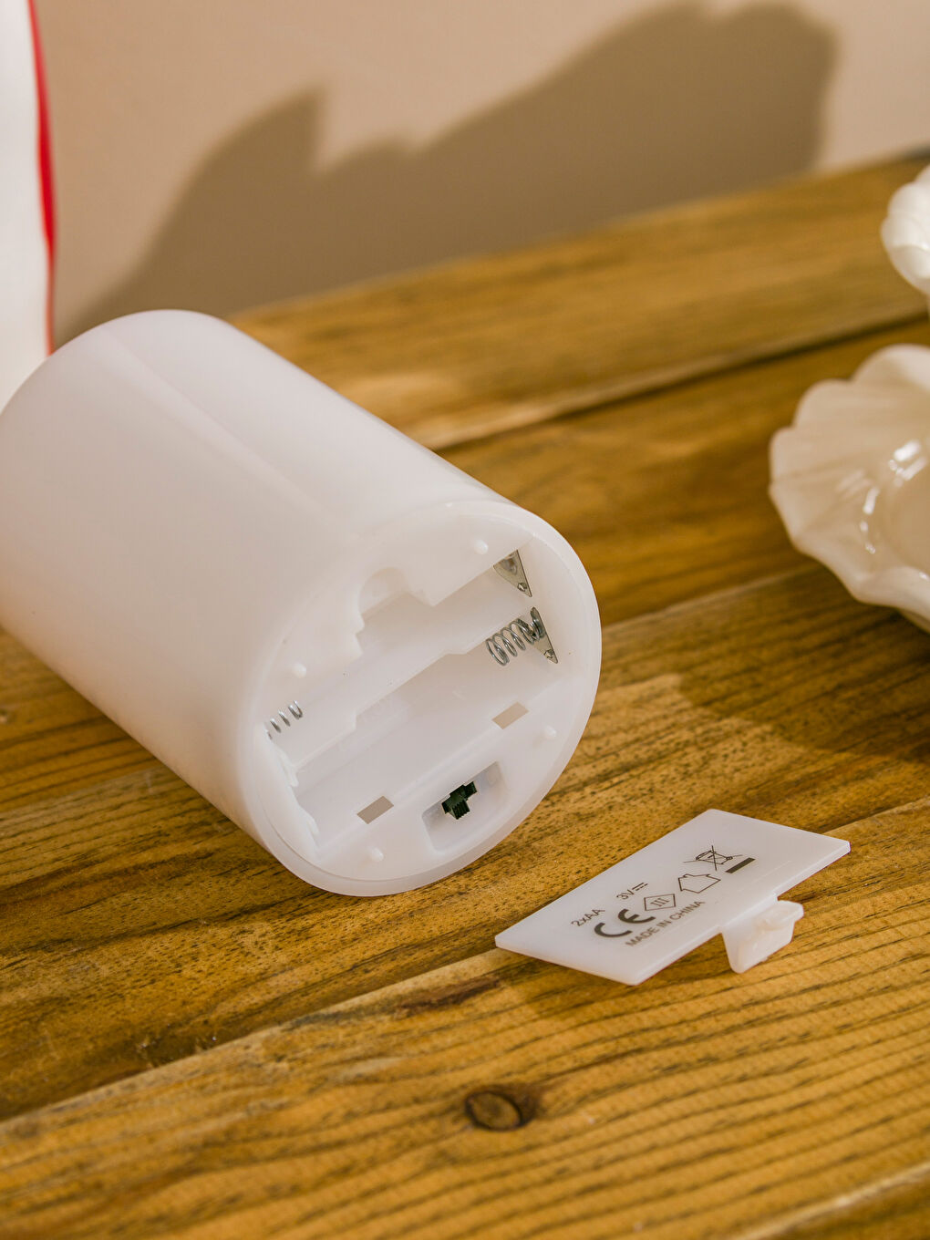 Beyaz Işıklı Dekoratif Mum 13 cm-2