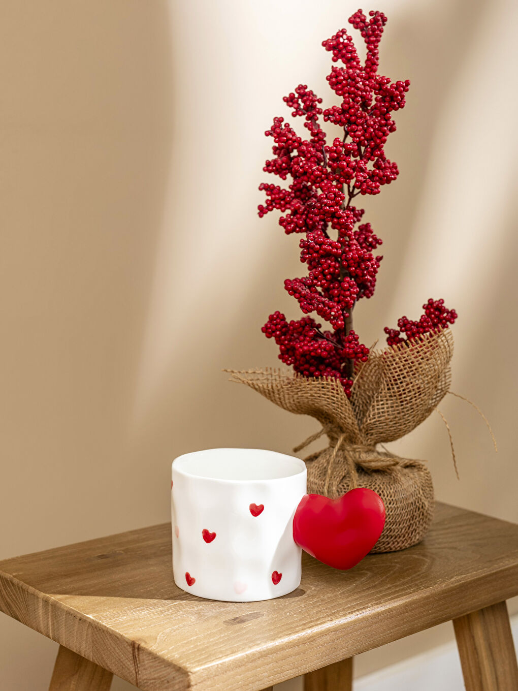 Karışık Kalp Baskılı Porselen Kupa 360 ml-1