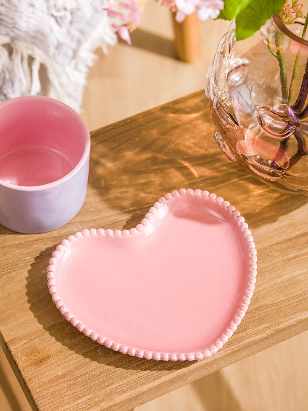 Pembe Kalp Figürlü Seramik Tabak 17 cm-1