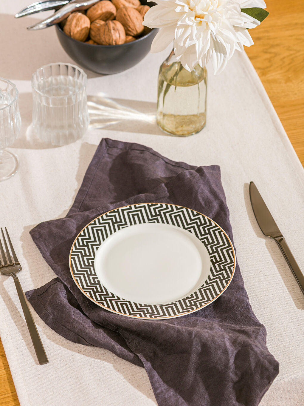 Geometric Patterned Dessert Plate 19 cm