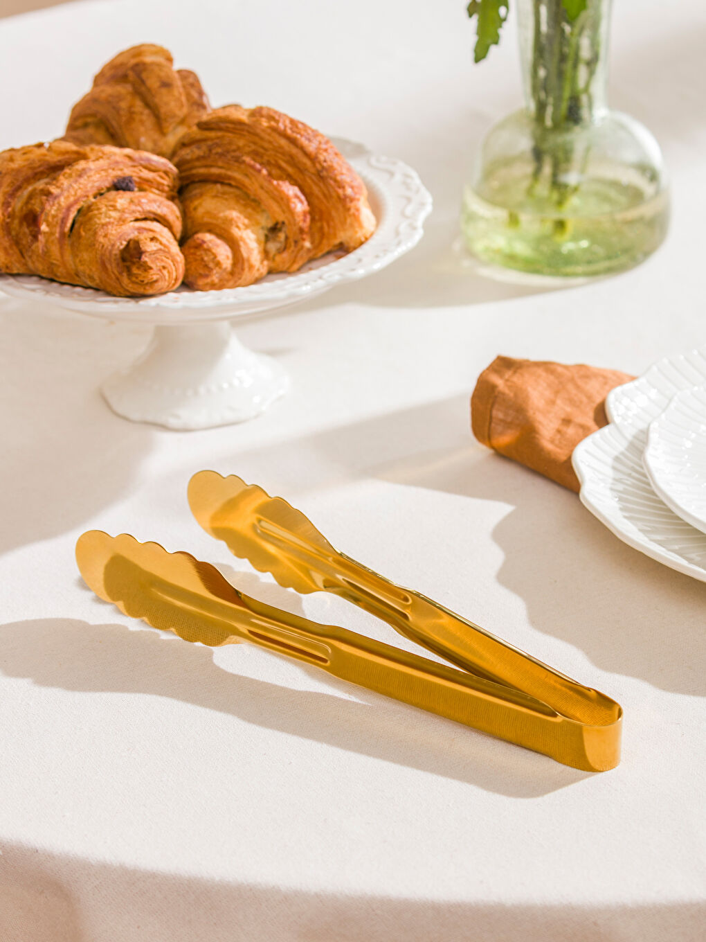 ملعقة تقديم أصفر