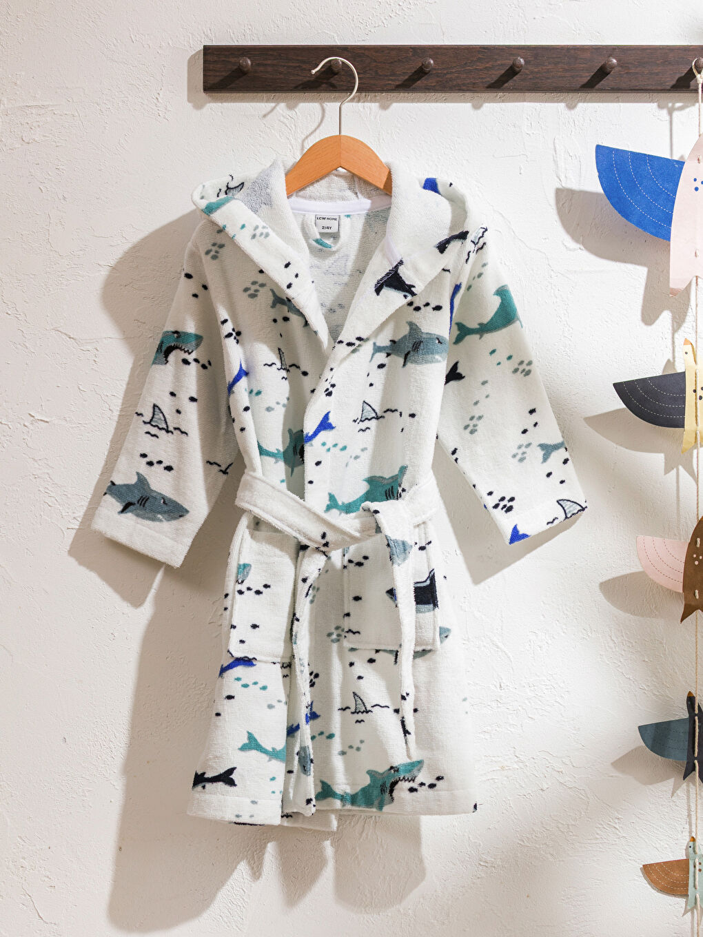 Karışık Baskılı Kapüşonlu Erkek Çocuk Bornoz-1