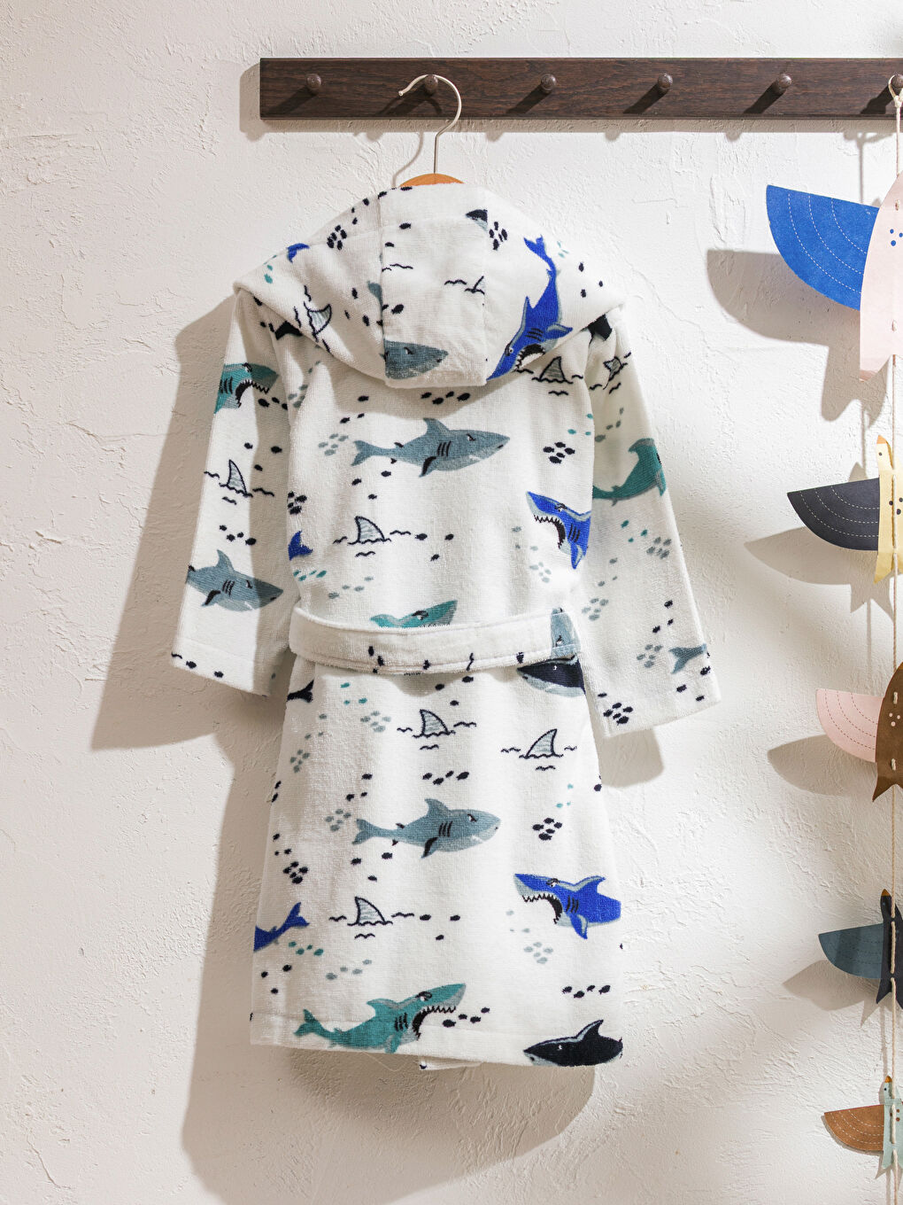 Karışık Baskılı Kapüşonlu Erkek Çocuk Bornoz-2