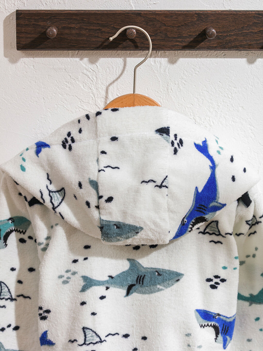 Karışık Baskılı Kapüşonlu Erkek Çocuk Bornoz-6