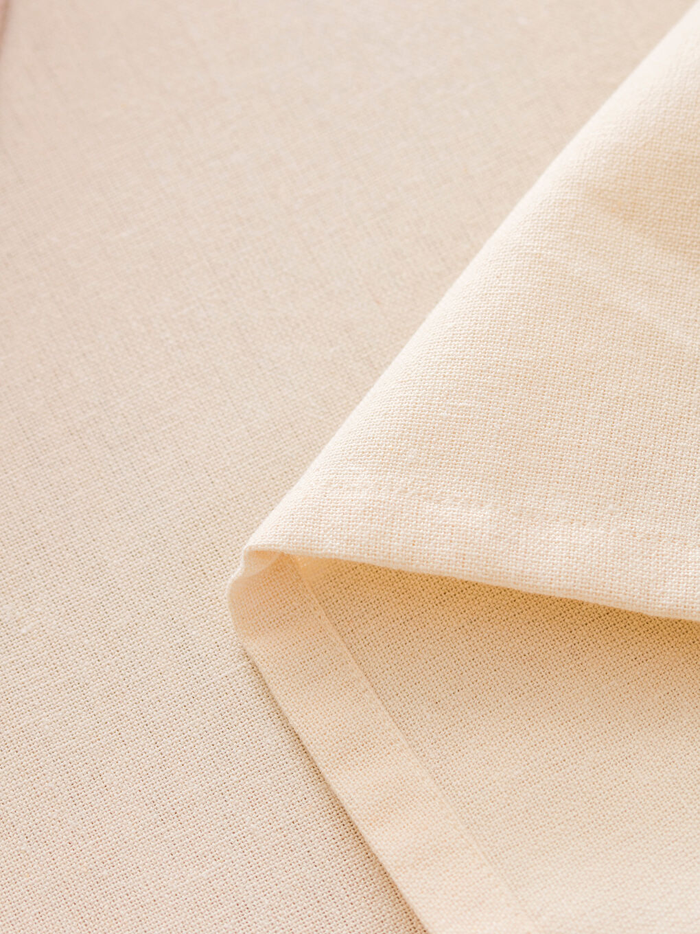 Ekru Fırfır Detaylı Masa Örtüsü 150x220 cm-4