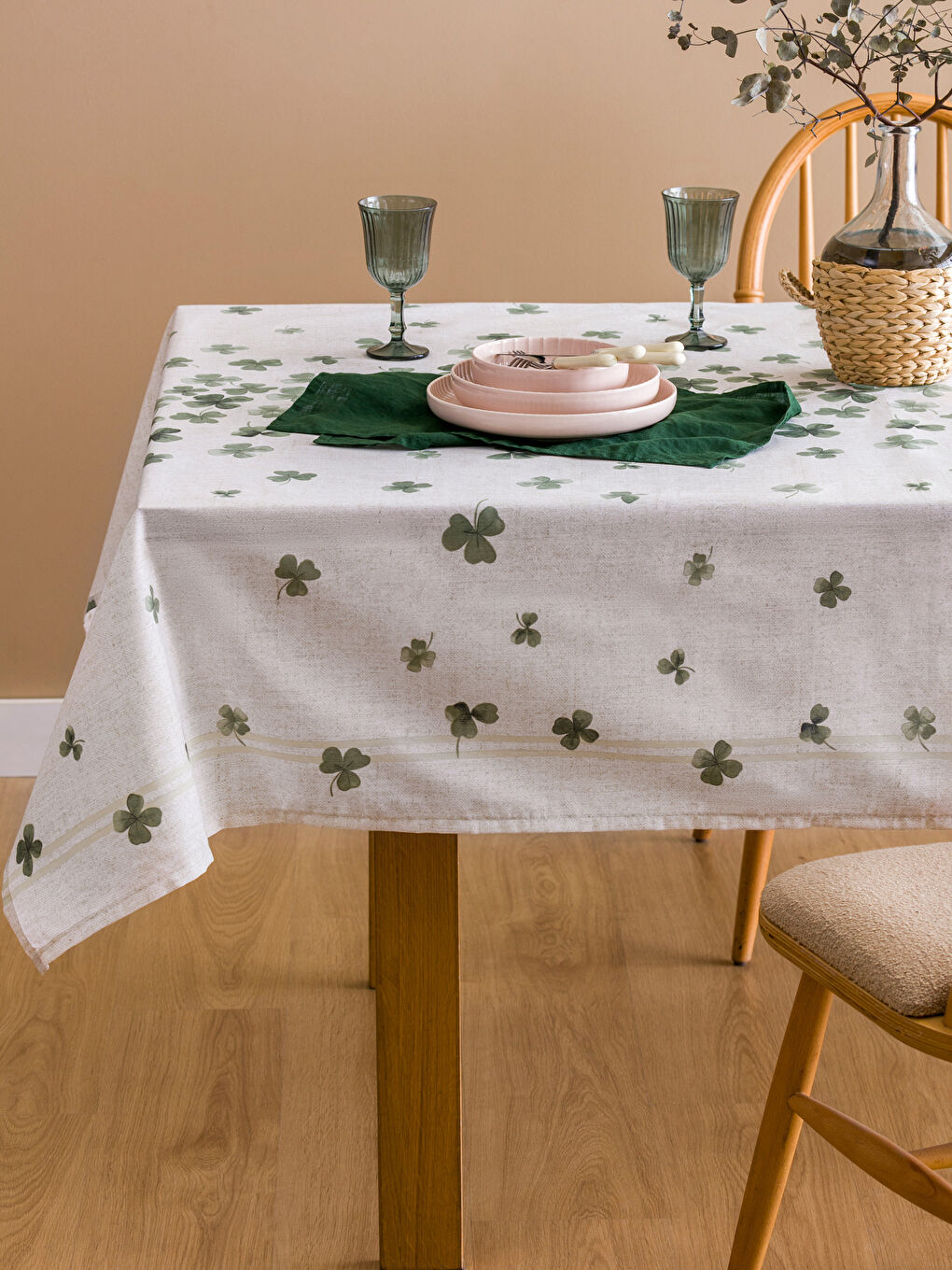 Karışık Yonca Baskılı Masa Örtüsü 150x200 cm-3