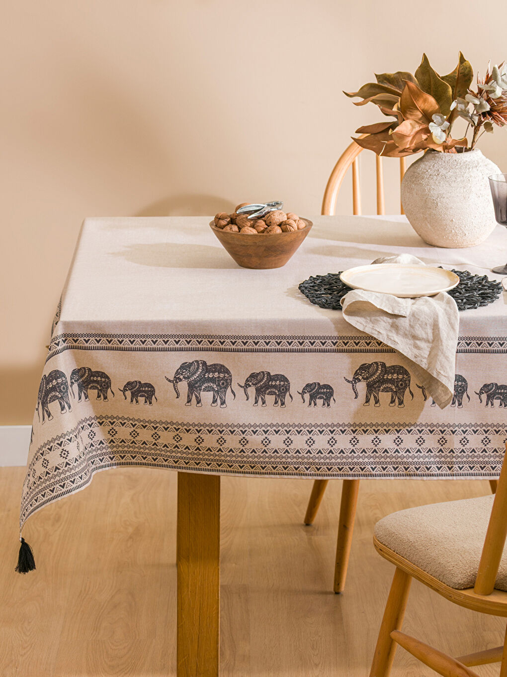 Karışık Fil Baskılı Masa Örtüsü 150x200 cm-1