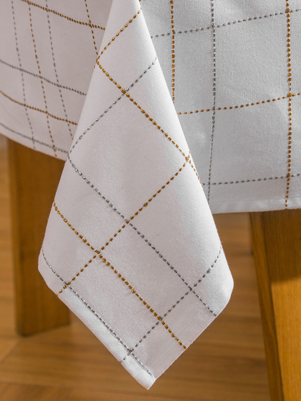 Ekru Çizgi Desenli Masa Örtüsü 150x200 cm-2