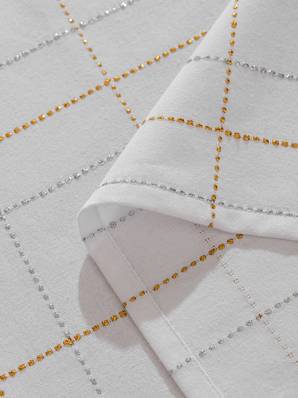 Ekru Çizgi Desenli Masa Örtüsü 150x200 cm-3