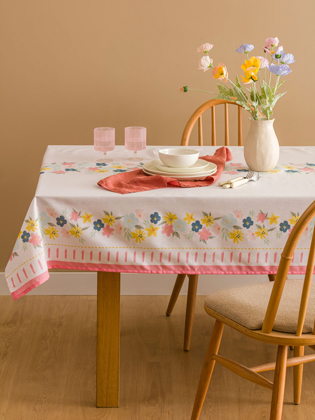 Çiçek Baskılı Masa Örtüsü 150x250 cm-1