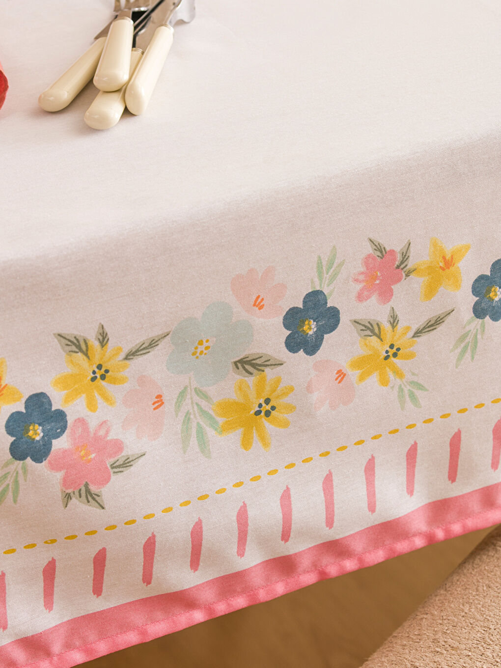 Çiçek Baskılı Masa Örtüsü 150x250 cm-2
