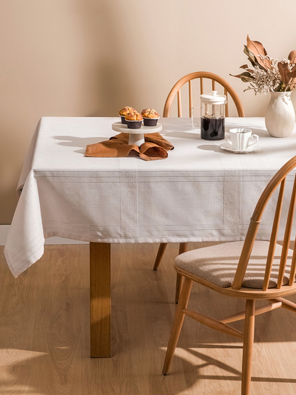 Bej Çizgili Masa Örtüsü 150x200 cm-1