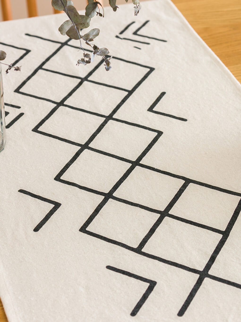 Siyah Desenli Runner 45x150 cm-2